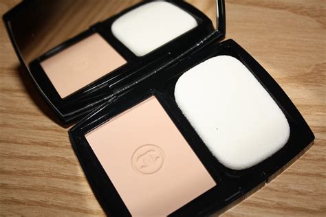 chanel white compact powder|chanel universal compact powder.